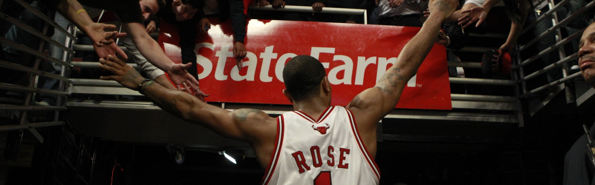 app下载-韦德：总体看乔丹对芝加哥影响大过罗斯 后者对当地孩子影响更大