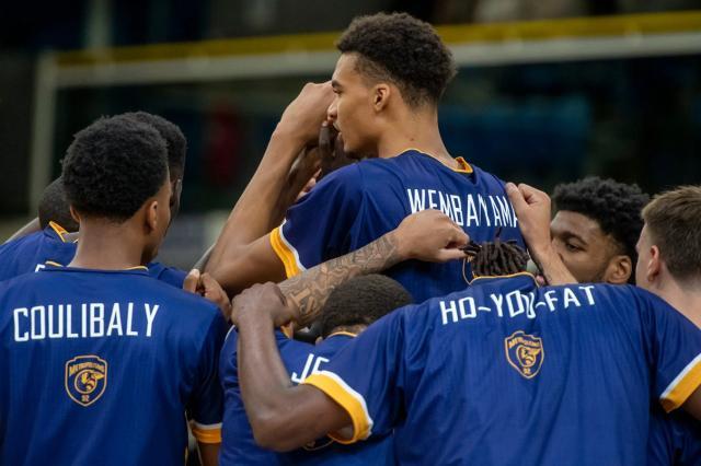 1665994427042033935.jpg merlin_214306716_9d4a68c6-ed30-49e4-a7c6-9cdfe9d90965-superJumbo.jpg